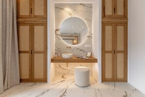 Bathroom - Elaia Home luxury village apartment for two Naxos (Naxos)