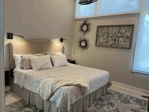 Iron/ironing board, WiFi, bed sheets - Contemporary home on canal w/elevator, dock, private washer/dryer, central AC (Virginia Beach)