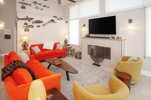 TV, offices - Contemporary home on canal w/elevator, dock, private washer/dryer, central AC (Virginia Beach)