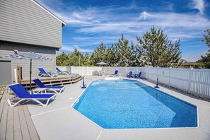Pool - Bright and comfortable home steps from beach w/private pool, WiFi, & central AC (Virginia Beach)