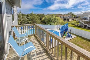 Property grounds - Bright and comfortable home steps from beach w/private pool, WiFi, & central AC (Virginia Beach)