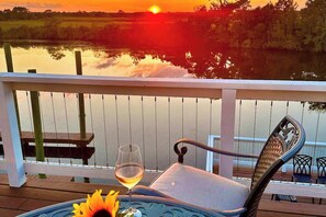 Property grounds - Attractive canal-front home w/private pool, WiFi, washer/dryer, central AC, deck (Virginia Beach)