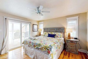 WiFi, bed sheets - Incredible bayfront home with private dock, pool & 2 fireplaces (Virginia Beach)