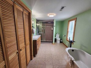 Shower, hair dryer, towels - Rural retreat near Necedah National Wildlife Refuge with deck, firepit, & grill (Necedah)