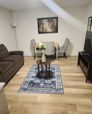 Living area - Welcome to our cozy and stylish 1 BR luxury apartment in Riverview, NewBrunswick (Riverview)