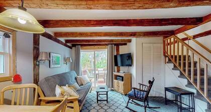 170 Year old countryside cottage with deck - Location near Devil's Lake