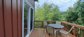 170 Year old countryside cottage with deck - Location near Devil's Lake