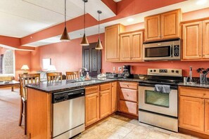 Fridge, microwave, oven, stovetop - Riverside resort condo with on-site golf, dining (Wisconsin Dells)