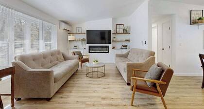Charming Farm Country Retreat Near Wisconsin Dells Attractions, w/firepit & WIFI