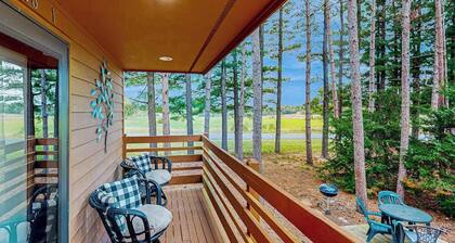 Cabin Style Condo with shared pool, hot tub, golf, & much more!