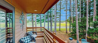 Cabin Style Condo with shared pool, hot tub, golf, & much more!
