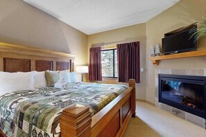 Iron/ironing board, internet, bed sheets