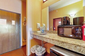 Interior - Riverside resort studio with balcony (Wisconsin Dells)