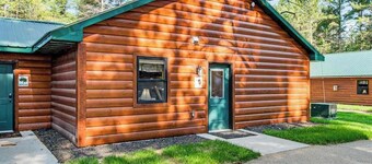 Exquisite dog-friendly cabins with hot tub, fireplace, patio, grill, central AC, & W/D