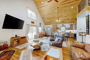 TV, offices - Lakefront home with, dock, kayaks, paddle boards, fire pit & more (Conover)