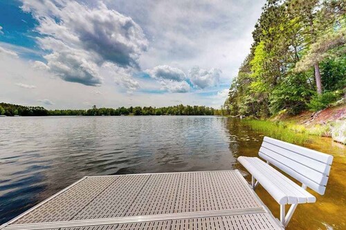 Picturesque Log Home with dock, fire pit, pool table, & WIFI