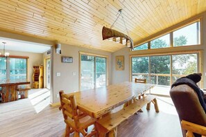 Interior - NEW lakefront escape with dock, game room, kayaks, 2 master suites & large deck (Three Lakes)