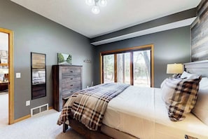 Desk, travel cot, WiFi, bed sheets - Dog-friendly lodging w/ scenic deck, pool table, lake dock, & free WiFi (St. Germain)