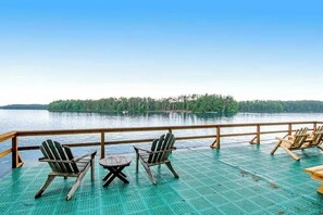 Terrace/patio - Waterfront cabin with Plum Lake views, private dock, beach access & kayaks (Sayner)