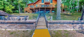 Lake House on Little Crawling Stone Lake w/ patio, docks, grill, firepit, & WIFI