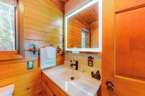 Een douche, een haardroger, handdoeken