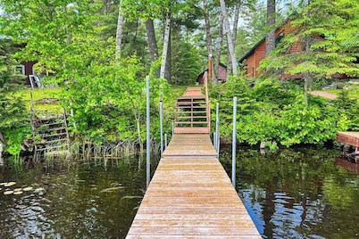 Cozy Cabin on the Turtle Flambeau Flowage, great for all seasons!