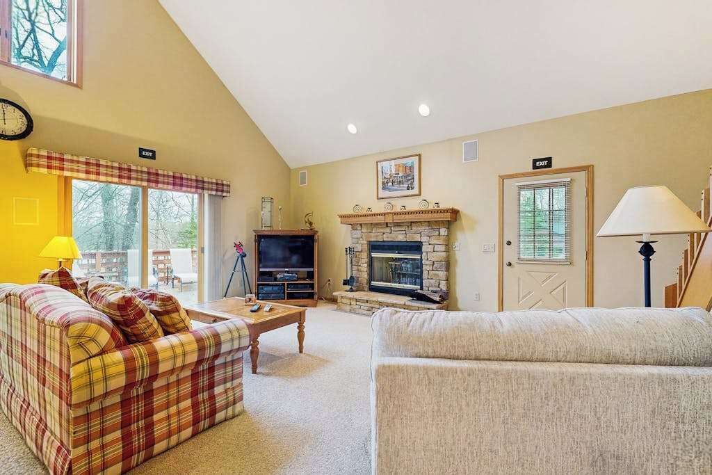 TV, fireplace, DVD player, stereo