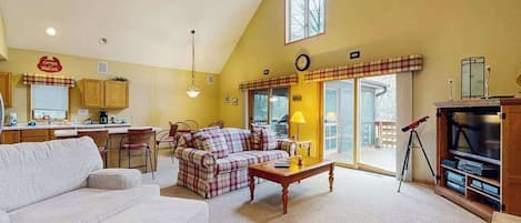 TV, fireplace, DVD player, stereo