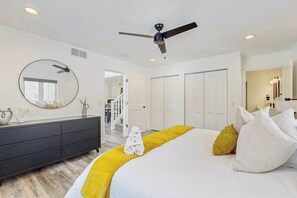 Iron/ironing board, travel cot, WiFi, bed sheets - Countryside retreat with modern amenities, game room, & beautiful view (Oxford)