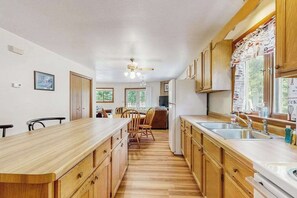 Fridge, microwave, oven, stovetop - Cozy wooded duplex w/ WiFi, full kitchen, shared W/D & near lakes & trails (Arkdale)