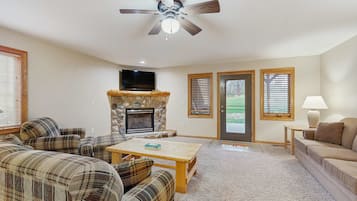 TV, fireplace, offices