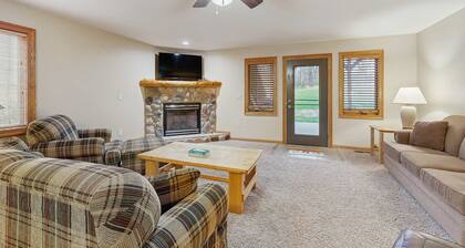 Condo with access to Golf, Pool, Hot tub, Lake access, & Resort Amenities