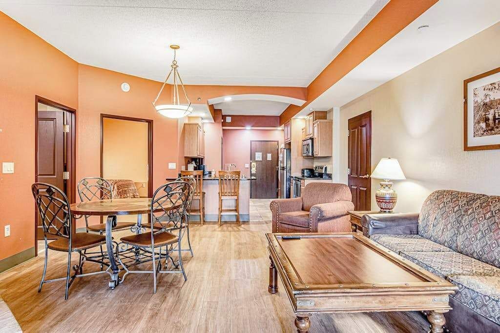 TV, fireplace, offices