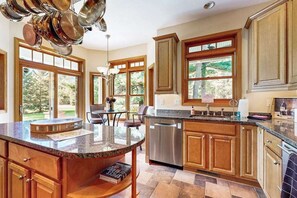 Fridge, microwave, oven, stovetop - Stunning home w/ hot tub, wet bar, theater room, pool table, near golf & lakes (Arkdale)