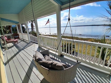 Terrace/patio. Historic Old Town Charm, best waterfront sunsets on Amelia Island!