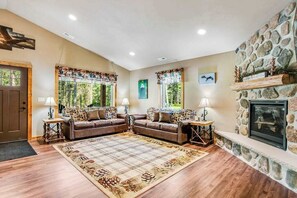 TV, fireplace - Charming dog-friendly cabin with hot tub, fireplace, patio, grill, & central AC (Conover)