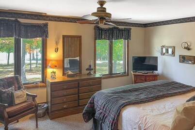Cheerful Condo w/ Private Patio, Shared Tennis, Basketball, and Game Room