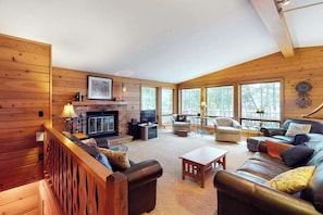 TV, fireplace, DVD player, offices