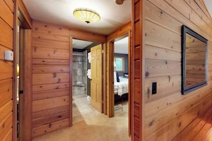 Desk, travel crib, WiFi, bed sheets