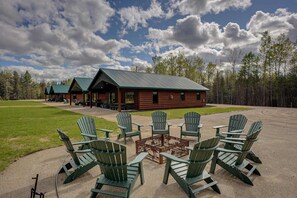 Terrace/patio - Modern dog-friendly cabin with hot tub, gas fireplace, patio, grill, & washer/dr (Conover)