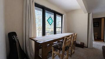 Cabin, Multiple Beds, Patio (Amber Sunset Retreat) | Interior