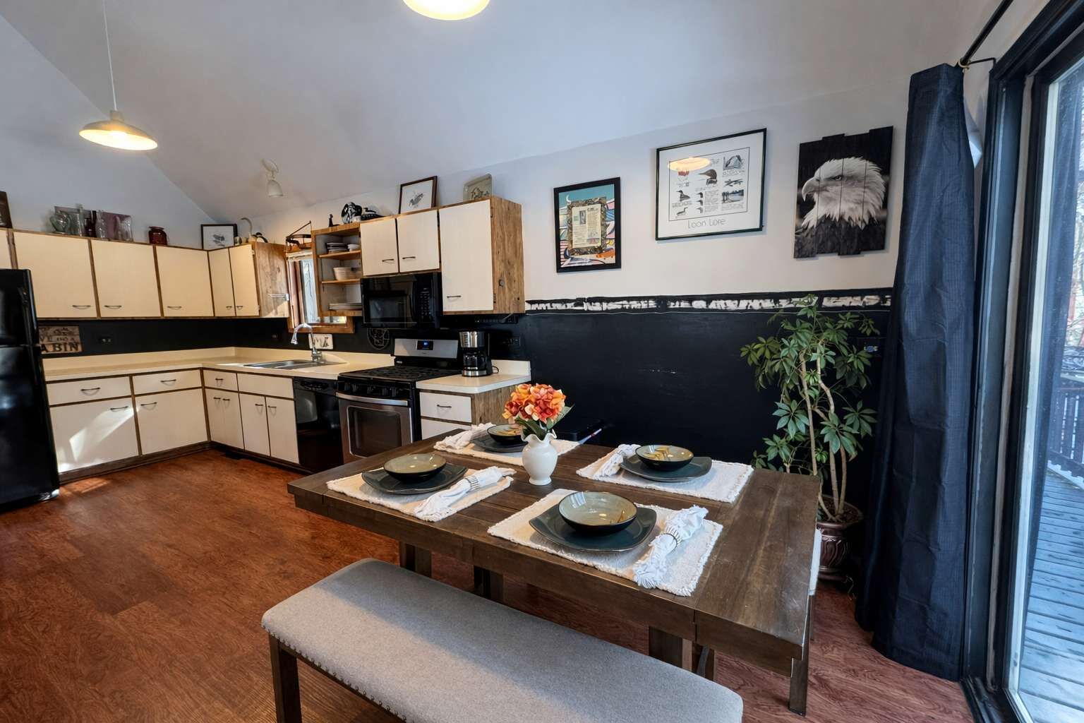 Cabin, Multiple Beds (Amber Sunset Retreat) | Private kitchen