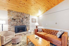 TV, fireplace, offices