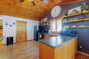 Fridge, microwave, oven, stovetop - Serene Home w/ large fenced in yard, jetted tub, WIFI, near Lakes & Trails (St. Germain)