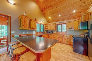 Fridge, microwave, oven, stovetop - Beautiful Lakefront Cabin with a Private Dock, Firepit, and Large Yard! (Presque Isle)