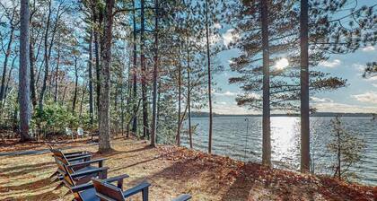 Fence Lake Chain Home w/ Great View,Paddle Boards, Kayaks,Gas Grill & Fire pit