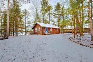 Exterior - All-seasons lakefront cabin with dock, wood fireplace, kitchen, kayaks, & AC (Minocqua)