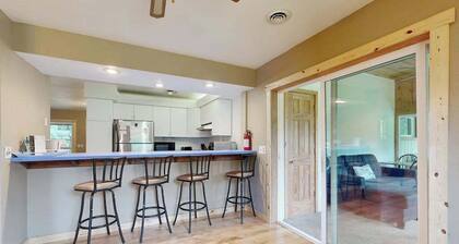 Dog-friendly home near Petenwell Lake - gas grill & outdoor dining area
