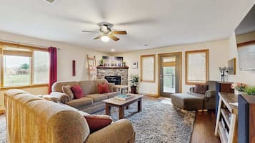 TV, DVD player, stereo, offices