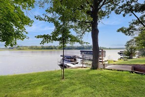 Property grounds - Waterfront Log Cabin Retreat with Private Boat Dock, Gas Grill, Fire pit & WIFI (Necedah)